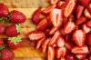 Ljetna savijača s jagodama: recept korak po korak