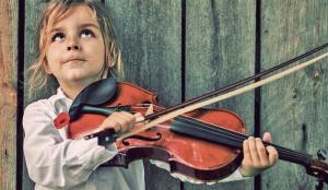 Kako naučiti svirati glazbeni instrument utječe na razvoj razmišljanja u djece