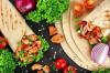 Što kuhati za dijete u karanteni: dijetna shawarma
