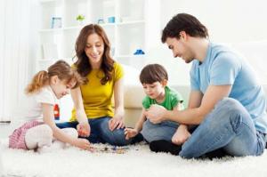 Kako napraviti upareni privjesak s djetetom: upute korak po korak
