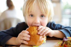 Bez kobasica i kobasica: hrana u školskim menzama dovedena je na zdravu normu