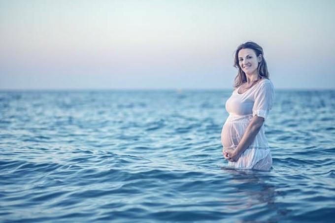 Kako odabrati pravi kupaći kostim za trudnicu: glavni savjeti