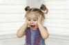 Dijete lupa glavom: što učiniti? Savjet neurologa